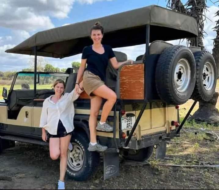 6 DAYS 5 NIGHTS SAFARI
